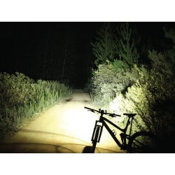 Lampka rowerowa przednia latarka led cree xm-l t6