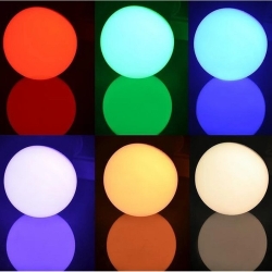 Wielobarwna żarówka diodowa LED RGBW 12w/230v E27 16 kolorów + pilot